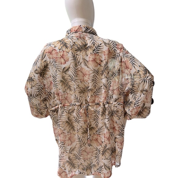 Simon Chang floral ladies blouse. - Picture 5 of 7